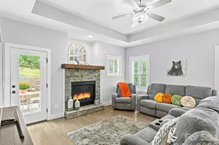 139 Clay St, Fairview, NC 28730 - Photo 16