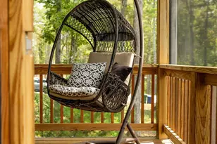 139 Clay St, Fairview, NC 28730 - Photo 10