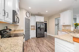 3815 Blazeprince Dr, Charlotte, NC 28215 - Photo 10