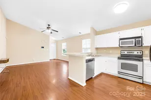 10610 Coulport Ln, Charlotte, NC 28215 - Photo 18