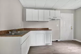 2452 Myers St, Gastonia, NC 28056 - Photo 8