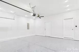 1708 Coral Bark Ln, Charlotte, NC 28216 - Photo 40