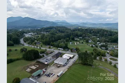 30 New Treads Drive, Waynesville, NC 28786 - Photo 4