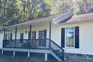 493 Spring Hill Rd, Bakersville, NC 28705 - Photo 2