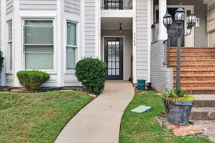 7348 Rose Terrace Ct, Charlotte, NC 28215 - Photo 4