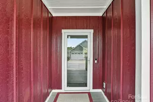 64 Leyland Cir, Hendersonville, NC 28792 - Photo 2