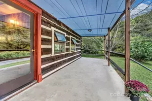 200 Dry Branch Rd, Marshall, NC 28753 - Photo 4