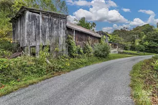 200 Dry Branch Rd, Marshall, NC 28753 - Photo 36