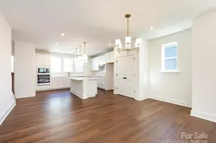 8010 Elevate Ct, Charlotte, NC 28205 - Photo 12