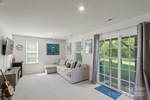 4113 Edenborn Ln, Charlotte, NC 28208 - Photo 6