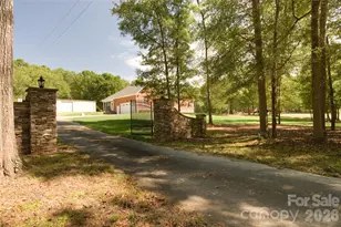 15027 Beatties Ford Rd, Huntersville, NC 28078 - Photo 4