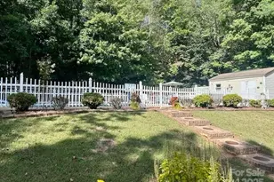 399 Thompson Dr, Hudson, NC 28638 - Photo 6