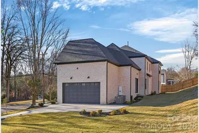 6811 Burlwood Road, Charlotte, NC 28211 - Photo 40