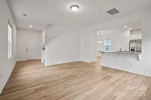 11533 Glasden Ln, Charlotte, NC 28278 - Photo 2