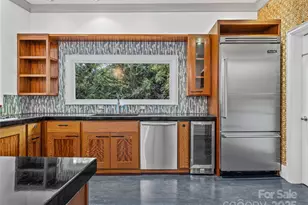 111 Rathfarnham Cir, Asheville, NC 28803 - Photo 16