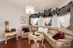 318 Willow Tree Dr, Rock Hill, SC 29732 - Photo 6