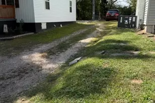 807 Carolyn Ave, Kannapolis, NC 28083 - Photo 2