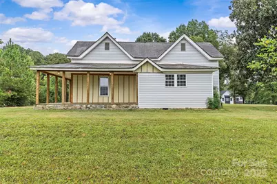 3824 Matthews Mint Hill Road, Matthews, NC 28105 - Photo 2