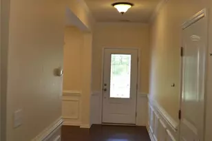 5230 Poplar Knoll Dr, Matthews, NC 28105 - Photo 2