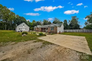 1845 Templeton Rd, Clover, SC 29710 - Photo 14