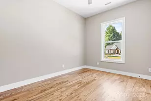 3733 Whitney Dr NE, Hickory, NC 28601 - Photo 40