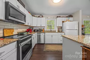 200 Moose Ct, Thomasville, NC 27360 - Photo 10