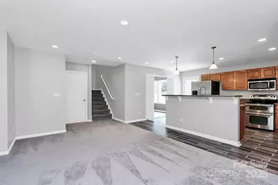 15705 Lakepoint Forest Drive, Charlotte, NC 28278 - Photo 12