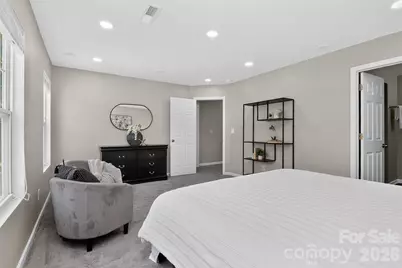 15705 Lakepoint Forest Drive, Charlotte, NC 28278 - Photo 14