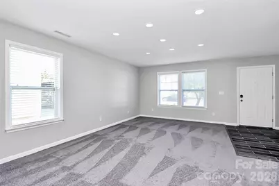 15705 Lakepoint Forest Drive, Charlotte, NC 28278 - Photo 8