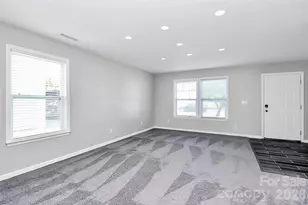 15705 Lakepoint Forest Dr, Charlotte, NC 28278 - Photo 8