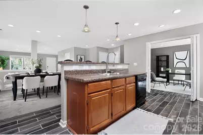 15705 Lakepoint Forest Drive, Charlotte, NC 28278 - Photo 8
