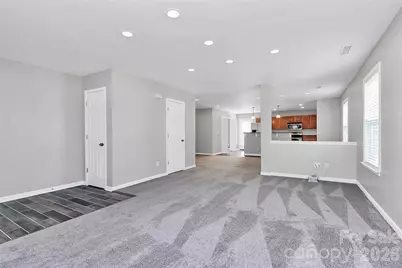 15705 Lakepoint Forest Drive, Charlotte, NC 28278 - Photo 6