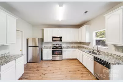 7403 Lamplighter Close Drive, Matthews, NC 28105 - Photo 6