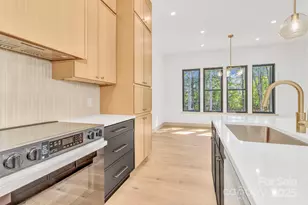 27 Baxter Woods Ln, Candler, NC 28715 - Photo 16