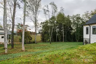 27 Baxter Woods Ln, Candler, NC 28715 - Photo 44