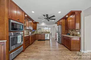 235 Petersburg View Dr, Marshall, NC 28753 - Photo 2