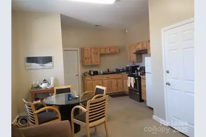 122 E Central Avenue #Unit B, Mount Holly, NC 28120 - Photo 12