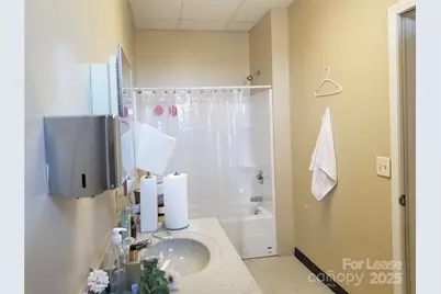 122 E Central Avenue #Unit B, Mount Holly, NC 28120 - Photo 14