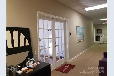 122 E Central Avenue #Unit B, Mount Holly, NC 28120 - Photo 8