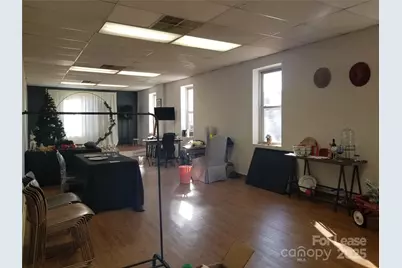 122 E Central Avenue #Unit B, Mount Holly, NC 28120 - Photo 4