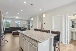 1134 Keydet Dr, Charlotte, NC 28216 - Photo 8