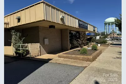 106 1st Avenue S, Conover, NC 28613 - Photo 2