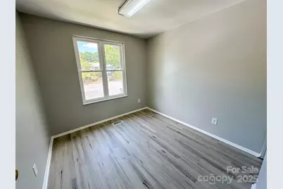 7812 Highbanks Court, Charlotte, NC 28212 - Photo 18
