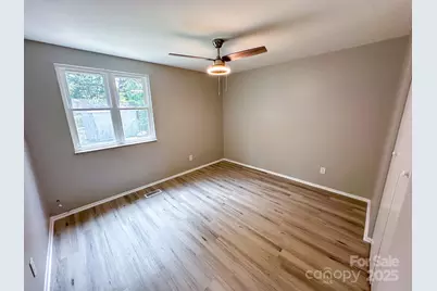 7812 Highbanks Court, Charlotte, NC 28212 - Photo 16