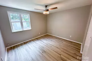 7812 Highbanks Ct, Charlotte, NC 28212 - Photo 16