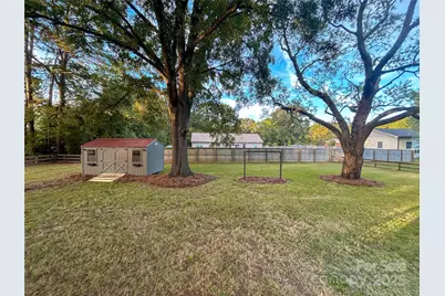 3950 Harrisburg Drive, Harrisburg, NC 28075 - Photo 18