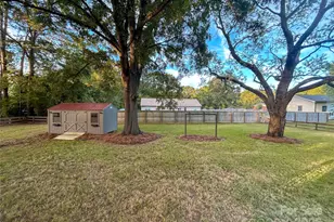 3950 Harrisburg Dr, Harrisburg, NC 28075 - Photo 18