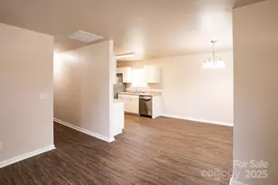 2310 Caronia St, Charlotte, NC 28208 - Photo 4