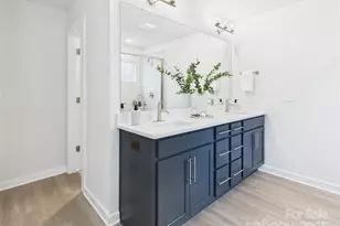 1704 Coral Bark Ln, Charlotte, NC 28216 - Photo 16