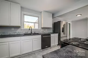 210 Lincoln St SW, Concord, NC 28025 - Photo 6